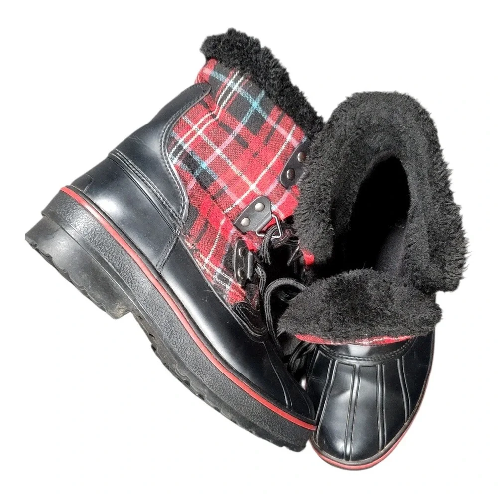 Bass Skeeter Women's Red Plaid‎ Faux Fur Duck Boots Sz 7M Waterproof Winter Snow